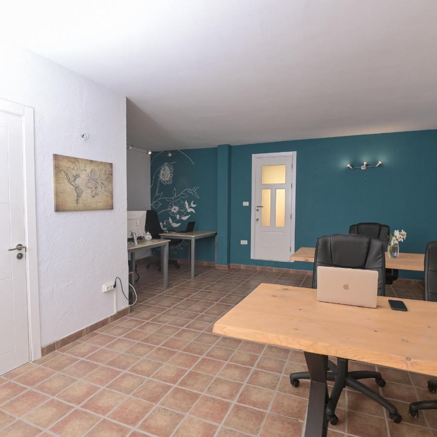 La Mareta Hostel Los Amigos Yoga & Wellness מראה חיצוני תמונה