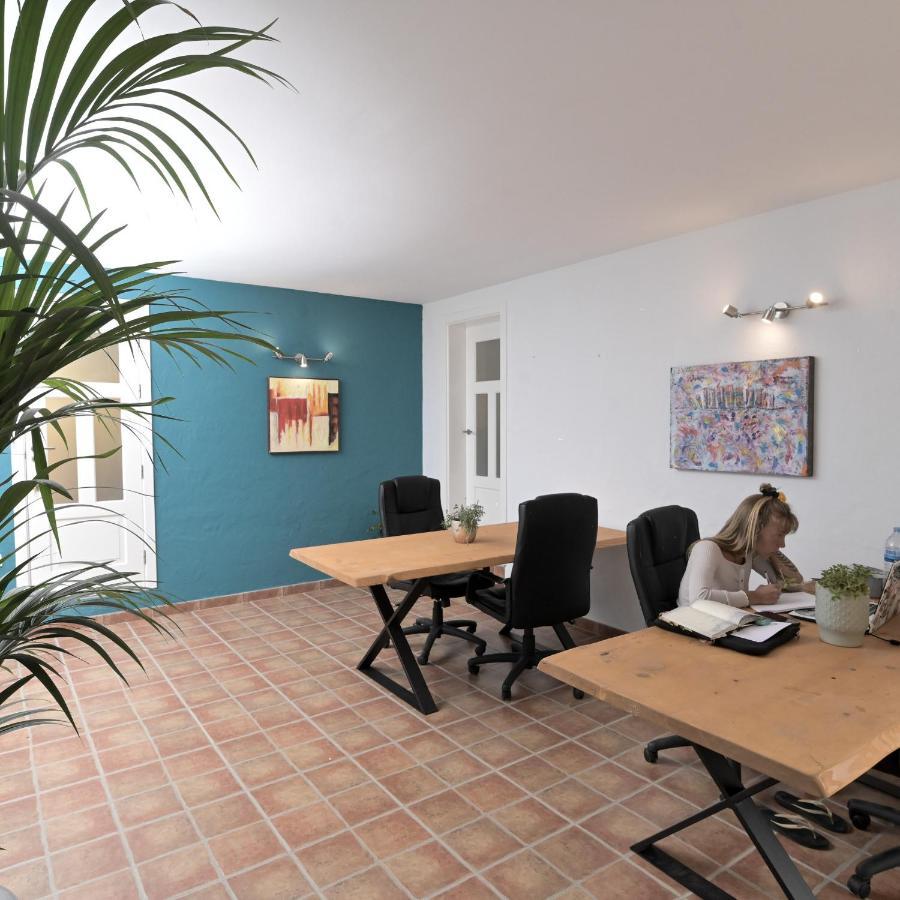 La Mareta Hostel Los Amigos Yoga & Wellness מראה חיצוני תמונה